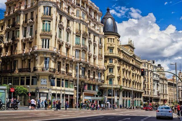 Elegante Loft En Chueca Apartment Madrid Exterior foto